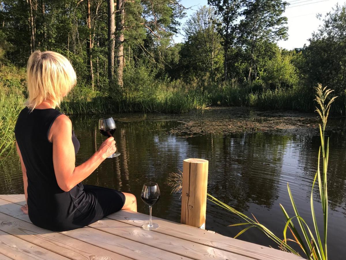 Hidingsta Gard B&B Örebro Extérieur photo